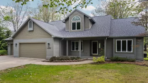 4845 Tournament Dr, Gaylord, MI 49735