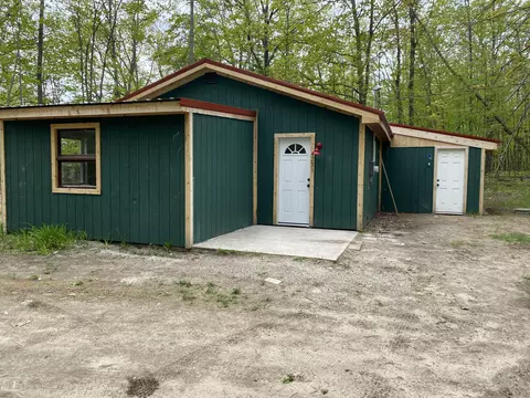 4231 Long Lake Rd, Cheboygan, MI 49721