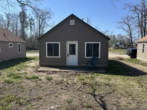 5115 S Straits Hwy #CABIN 15, Indian River, MI 49749