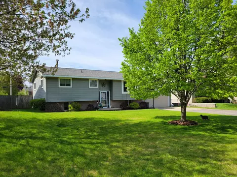 548 Plymouth Dr, Alpena, MI 49707