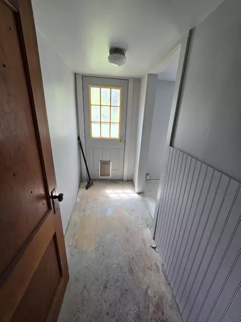 Entry Way - 903 W 8th St, Mio, MI 48647 photo 3 of 4