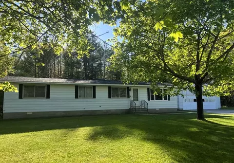 2056 Hobbs Dr, Alpena, MI 49707