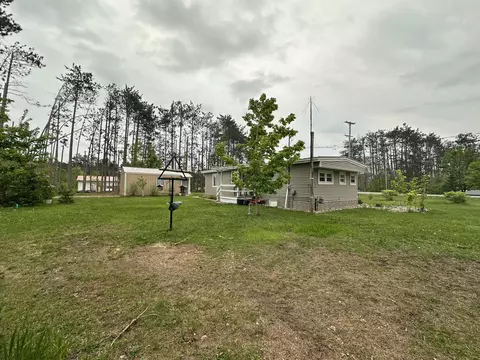 42 Mccoy Rd, Gaylord, MI 49735