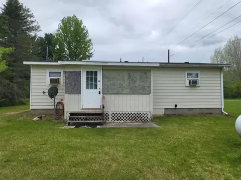 Exterior - 3022 Sumac Trl, Lupton, MI 48635 photo 5 of 9
