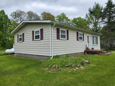 Exterior - 3022 Sumac Trl, Lupton, MI 48635 photo 3 of 9