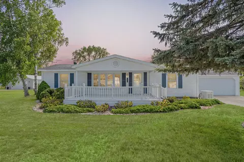 713 Iroquois Ave, Prudenville, MI 48651