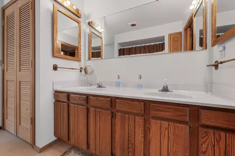 Bath - 117 Timber Trl, Roscommon, MI 48653 photo 6 of 8
