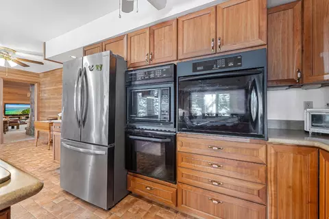 Kitchen - 117 Timber Trl, Roscommon, MI 48653 photo 2 of 9