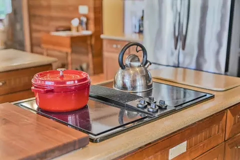 Kitchen - 117 Timber Trl, Roscommon, MI 48653 photo 7 of 9