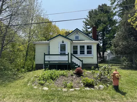 2111 W 3rd, Sault Ste Marie, MI 49783
