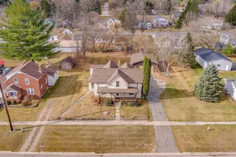 329 N 4th St, West Branch, MI 48661