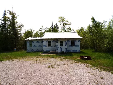 10683 Hebron Town Hall Rd, Levering, MI 49755