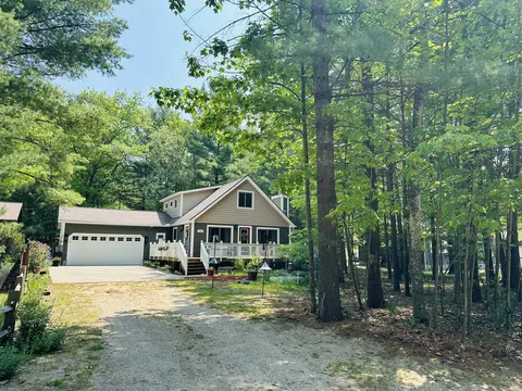 234 Woodlawn Ave, Roscommon, MI 48653