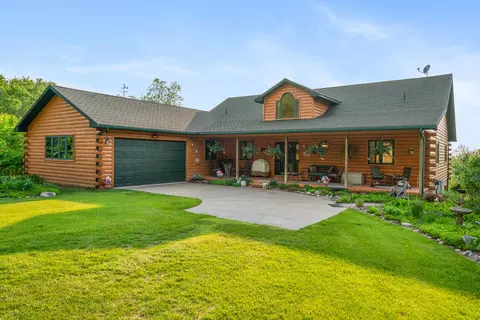 10077 Royal Coachman Trl, Gaylord, MI 49735