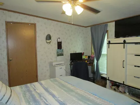 Bedroom - 5189 Pinecrest Dr, Lewiston, MI 49756 photo 3 of 6