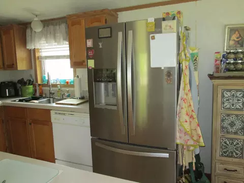 Kitchen - 5189 Pinecrest Dr, Lewiston, MI 49756 photo 5 of 5
