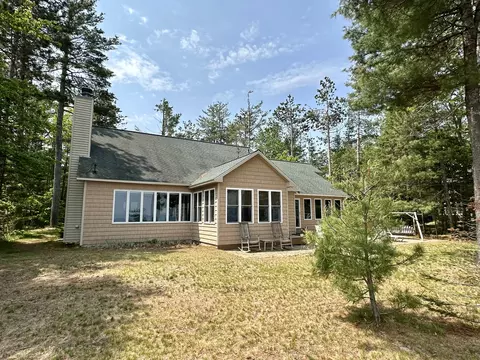 9615 Highbanks Dr, Cheboygan, MI 49721