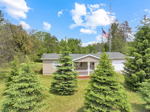 11990 Lake 15 Rd, Atlanta, MI 49709