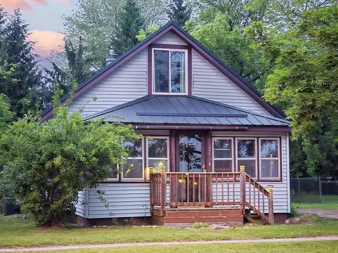 126 Tonkin St, Beaverton, MI 48612
