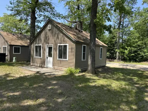 5115 S Straits Hwy #CABIN 4, Indian River, MI 49749