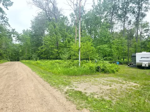 1879 Oak Rd, Gladwin, MI 48624 photo 5