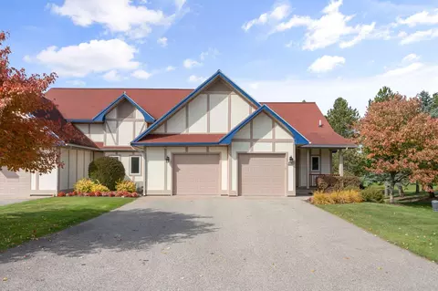 657 Logmark Trl, Gaylord, MI 49735