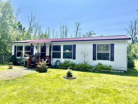 1604 Harrison Ave, Cheboygan, MI 49721
