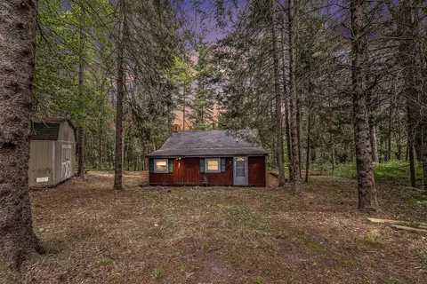 8110 Nature Ridge Trl, Vanderbilt, MI 49795