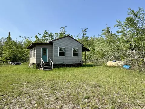 10948 Partridge Ln, Cheboygan, MI 49721