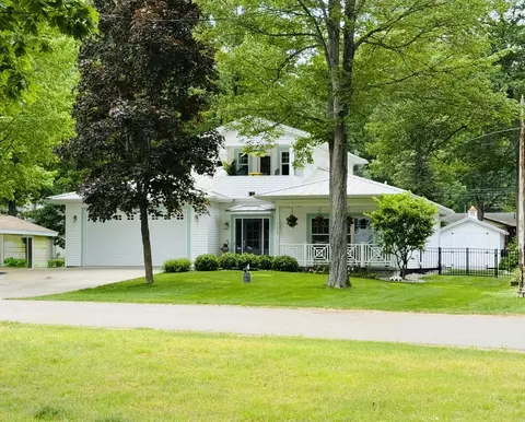 129 Ethel Dr, Roscommon, MI 48653