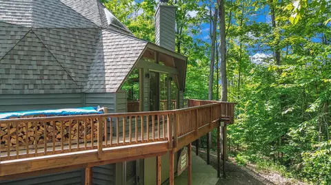 950 S Silver Pl, Indian River, MI 49749 photo 3