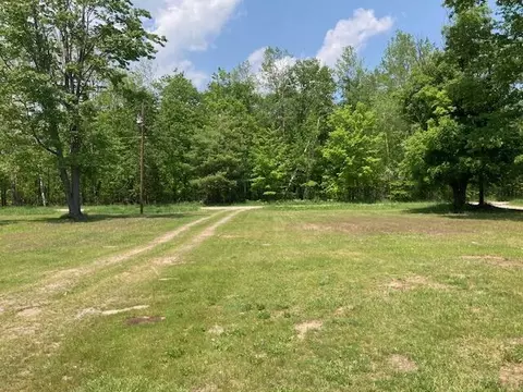 Exterior - 2966 Mitchell Dr, Cheboygan, MI 49721 photo 7 of 7