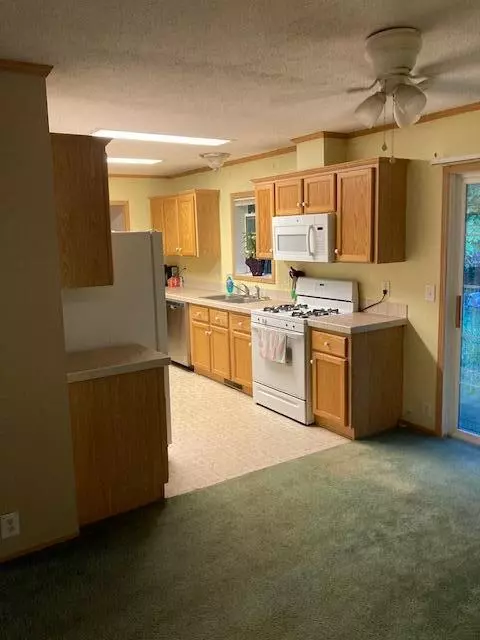 Kitchen - 2966 Mitchell Dr, Cheboygan, MI 49721 photo 1 of 2