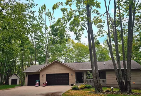 6289 Foothills Trl, Gaylord, MI 49735