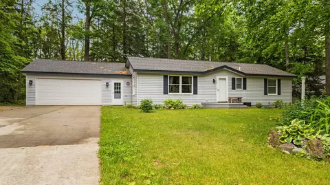 4685 Wah Wah Soo Dr, Gaylord, MI 49735