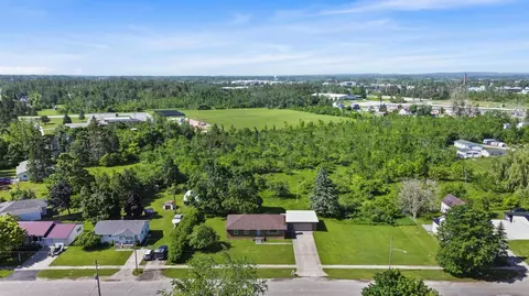506 Seventh St, Cheboygan, MI 49721 photo 14