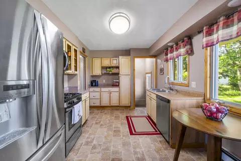 506 Seventh St, Cheboygan, MI 49721 photo 8