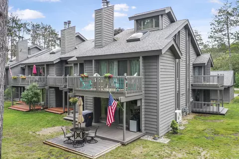 6266 Whispering Lakes Dr, Gaylord, MI 49735