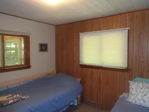Bedroom - 205 Jackson Blvd, Roscommon, MI 48653 photo 1 of 7
