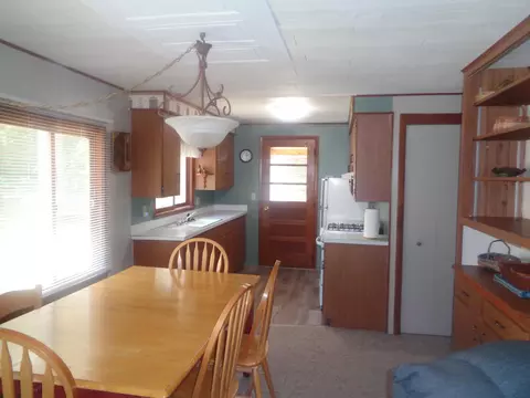 Dining - 205 Jackson Blvd, Roscommon, MI 48653 photo 1 of 1