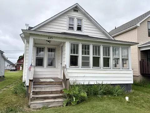 225 Lennox Pl Pl, Caspian, MI 49915