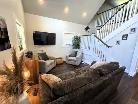 Living - 11511 Cresent Ln, Frederic, MI 49733 photo 2 of 4