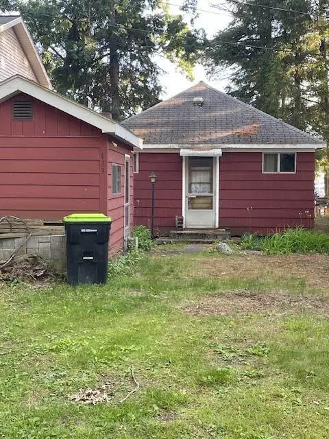 Exterior - 423 Clare Blvd, Roscommon, MI 48653 photo 3 of 4