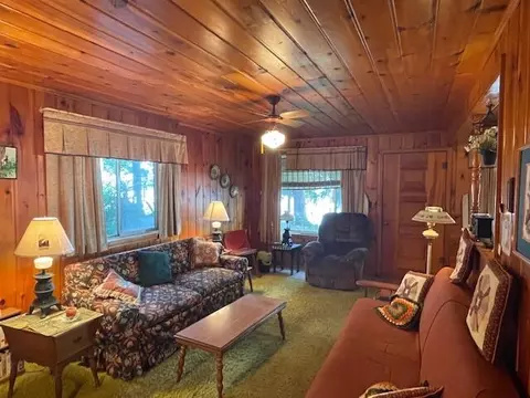 Living - 423 Clare Blvd, Roscommon, MI 48653 photo 2 of 3