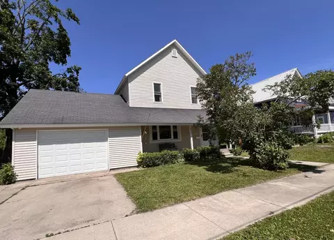352 Young St, Cheboygan, MI 49721