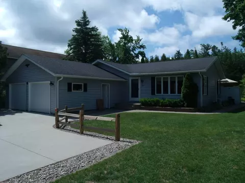 6679 Barbara Ave, Indian River, MI 49749