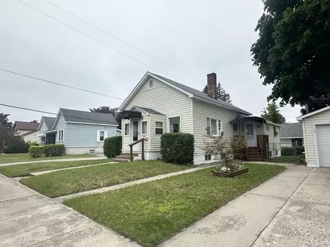 711 S 8th Ave, Alpena, MI 49707