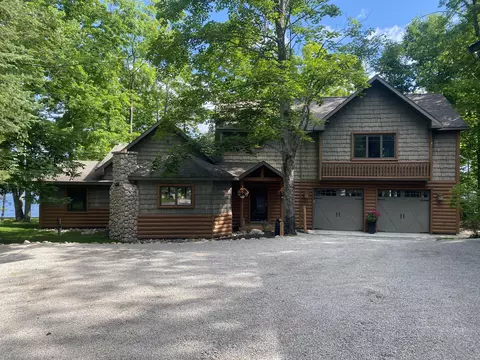 13640 W Shore Dr, Millersburg, MI 49759