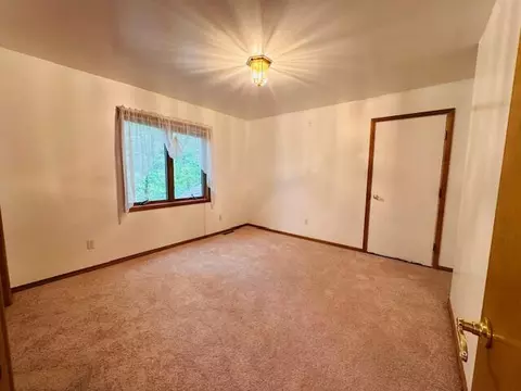 Bedroom - 1785 Springwood Dr, Harrison, MI 48625 photo 3 of 3