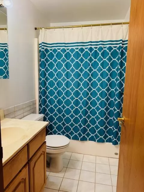 Bath - 1785 Springwood Dr, Harrison, MI 48625 photo 2 of 2